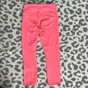 LULULEMON Coral Cropped Leggings